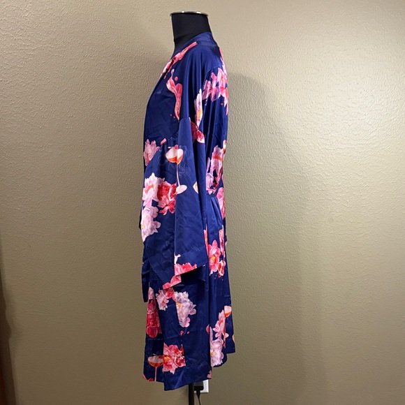 Soma Floral Robe - Navy and Pink - Picture 3 of 8